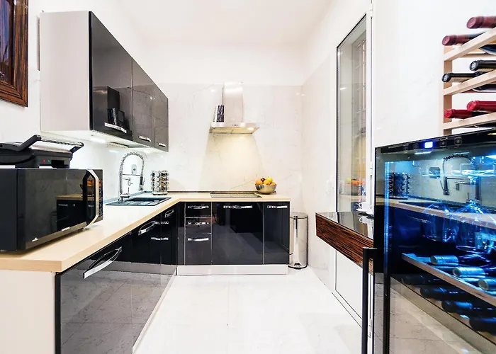 The Brunetti - Luxury Serviced Apartment